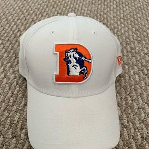39thirty Denver Broncos cap. Size M/L